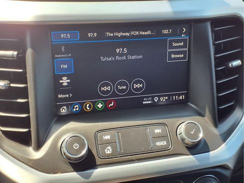 Used 2023 GMC Acadia SLE w/ Driver Convenience Package FWD image 8