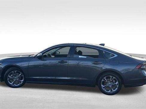 Used 2024 Honda Accord EX image 4