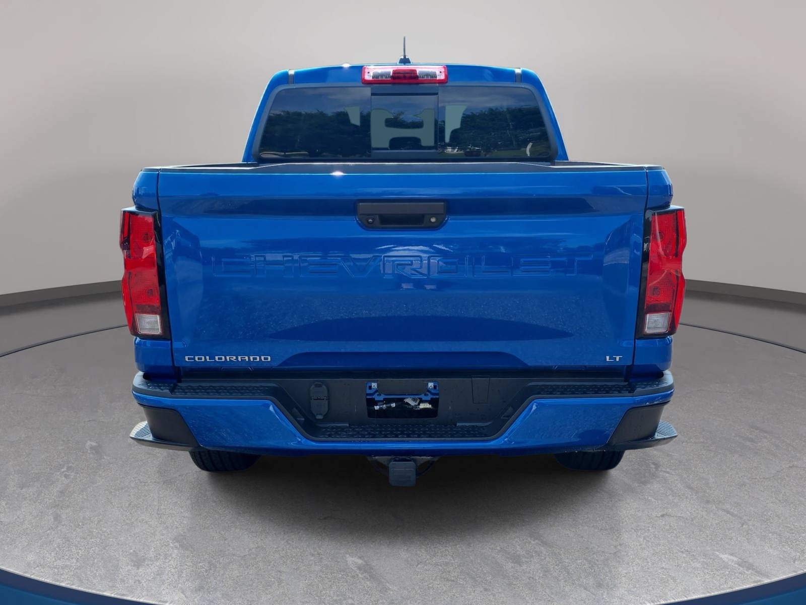 Used 2024 Chevrolet Colorado LT w/ LT Convenience Package II RWD image 6