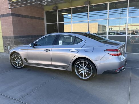 Used 2022 Genesis G70 2.0T w/ Prestige Package RWD image 5