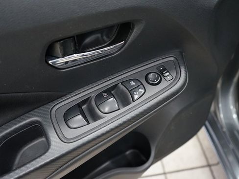 Used 2021 Nissan Versa SV image 21