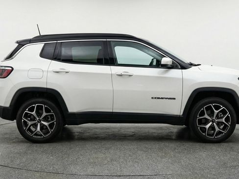 Used 2025 Jeep Compass Limited AWD/4WD image 11
