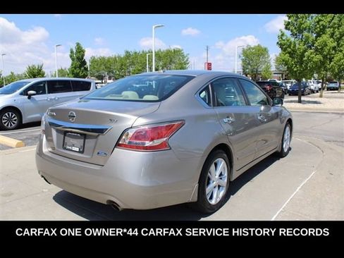 Used 2014 Nissan Altima 2.5 SV w/ Convenience Package FWD image 7
