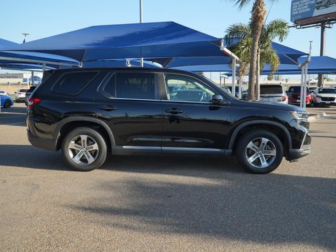 Used 2023 Honda Pilot EX-L image 2