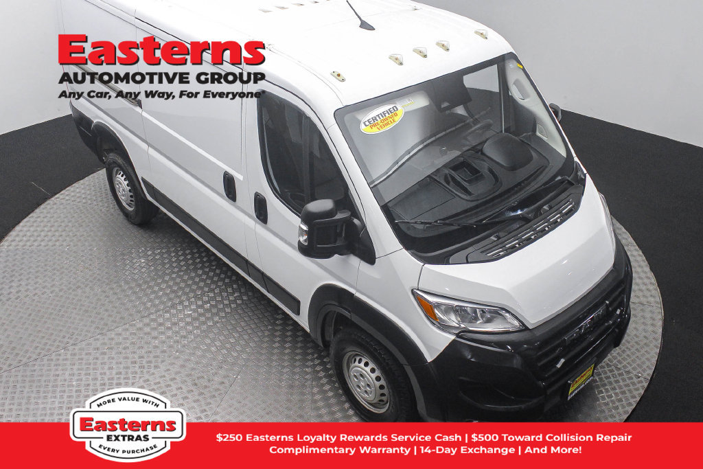Used 2025 RAM ProMaster 2500 w/ Convenience Group FWD image 4