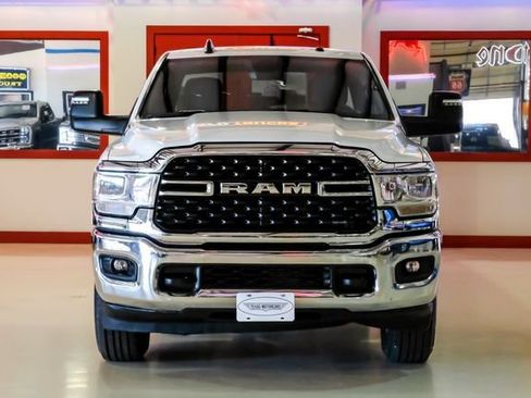 Used 2024 RAM 2500 Big Horn AWD/4WD image 9