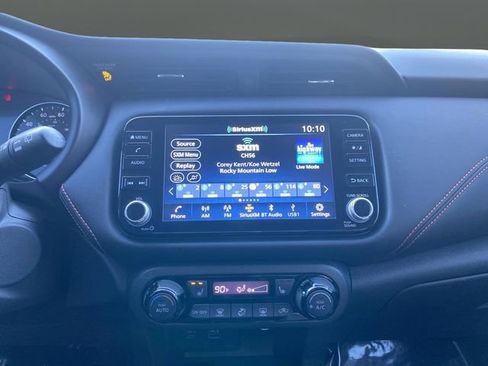Used 2023 Nissan Kicks SR w/ SR Premium Package image 8