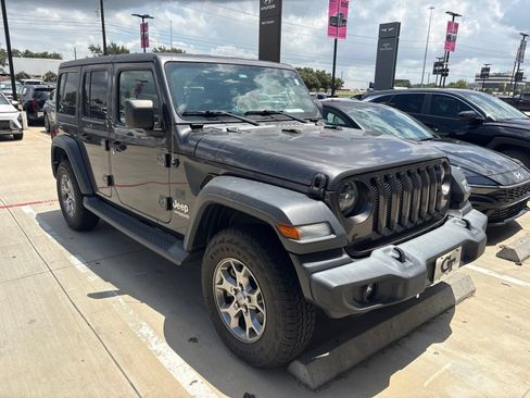 Used 2020 Jeep Wrangler Unlimited Sport AWD/4WD image 3