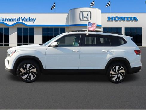 Used 2025 Volkswagen Atlas SE image 7