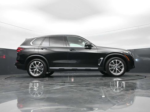 Used 2026 BMW X5 xDrive40i w/ Climate Comfort Package AWD/4WD image 28