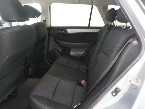 Used 2017 Subaru Outback 2.5i Premium image 14