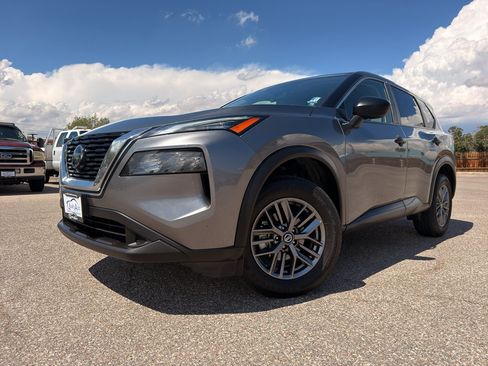 Used 2021 Nissan Rogue S AWD/4WD image 1