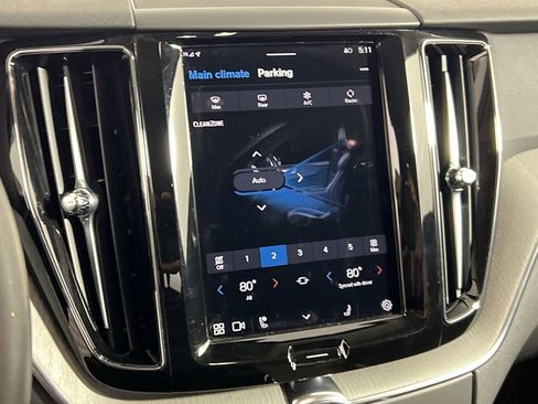Certified 2025 Volvo XC60 B5 Plus image 17