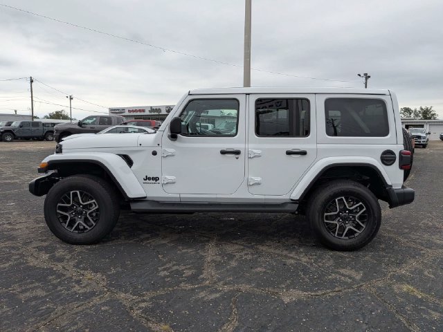 New 2027 Jeep Wrangler Unlimited Sahara AWD/4WD image 7
