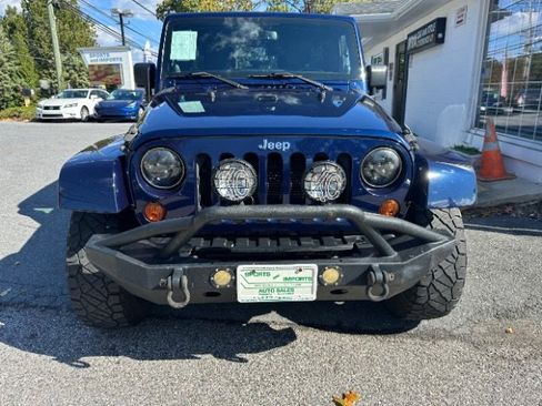 Used 2013 Jeep Wrangler Unlimited Sahara w/ Dual Top Group image 8