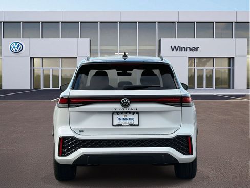 New 2026 Volkswagen Tiguan SE R-Line image 4