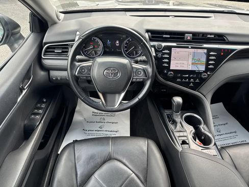 Used 2019 Toyota Camry XLE w/ Navigation Package FWD image 29