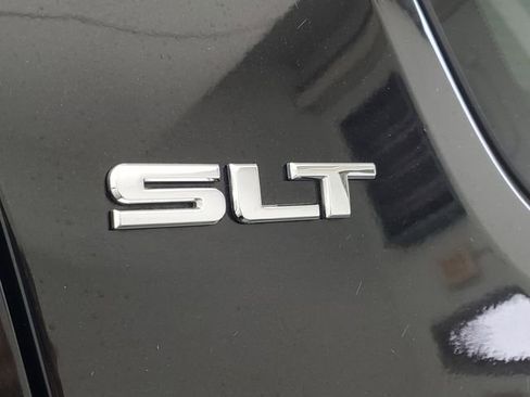 Used 2017 GMC Acadia SLT image 13