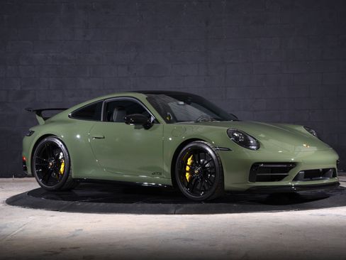 Used 2024 Porsche 911 Carrera GTS RWD image 26