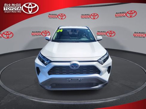 Used 2024 Toyota RAV4 LE AWD/4WD image 3