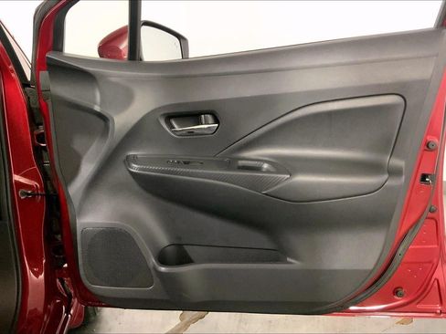 Used 2025 Nissan Versa SV w/ Trunk Package FWD image 27