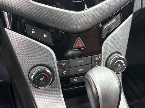 Used 2014 Chevrolet Cruze LTZ image 35