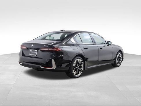 New 2026 BMW 530i xDrive w/ Premium Package image 6