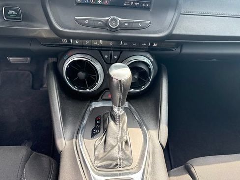 Used 2022 Chevrolet Camaro LT RWD image 16