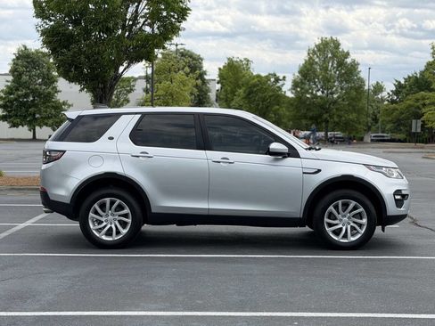 Used 2018 Land Rover Discovery Sport HSE image 8