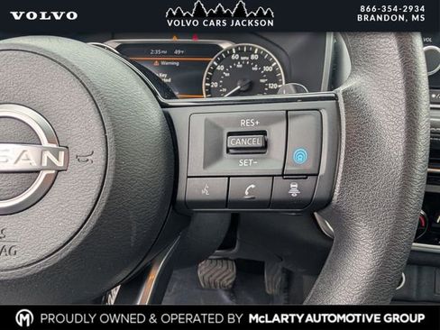 Used 2023 Nissan Rogue SV image 12