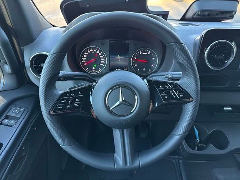 New 2025 Mercedes-Benz Sprinter 2500 image 14