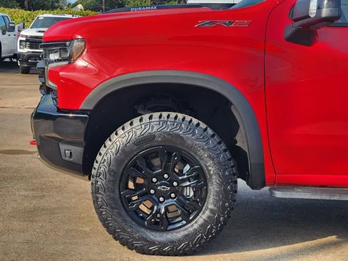 Used 2024 Chevrolet Silverado 1500 ZR2 w/ Technology Package AWD/4WD image 8