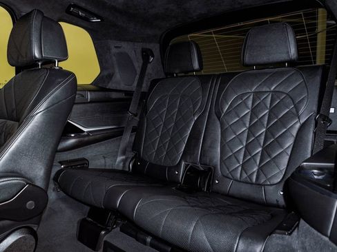 Used 2024 BMW X7 xDrive40i w/ M Sport Package image 16