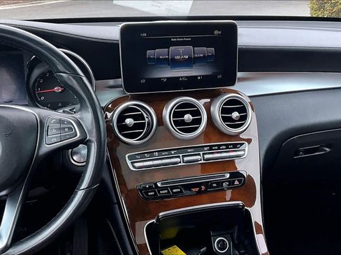 Used 2019 Mercedes-Benz GLC 300 4MATIC image 7