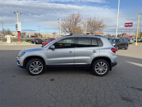 Used 2012 Volkswagen Tiguan S image 5