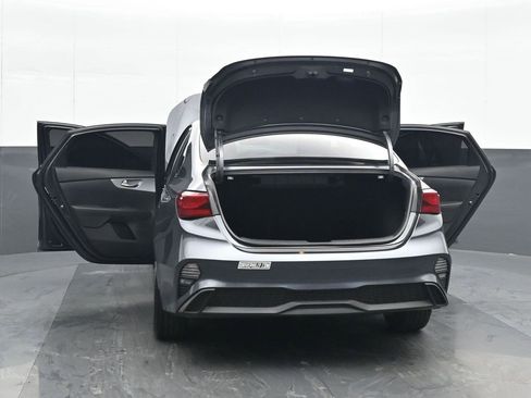 Used 2022 Kia Forte LXS image 25