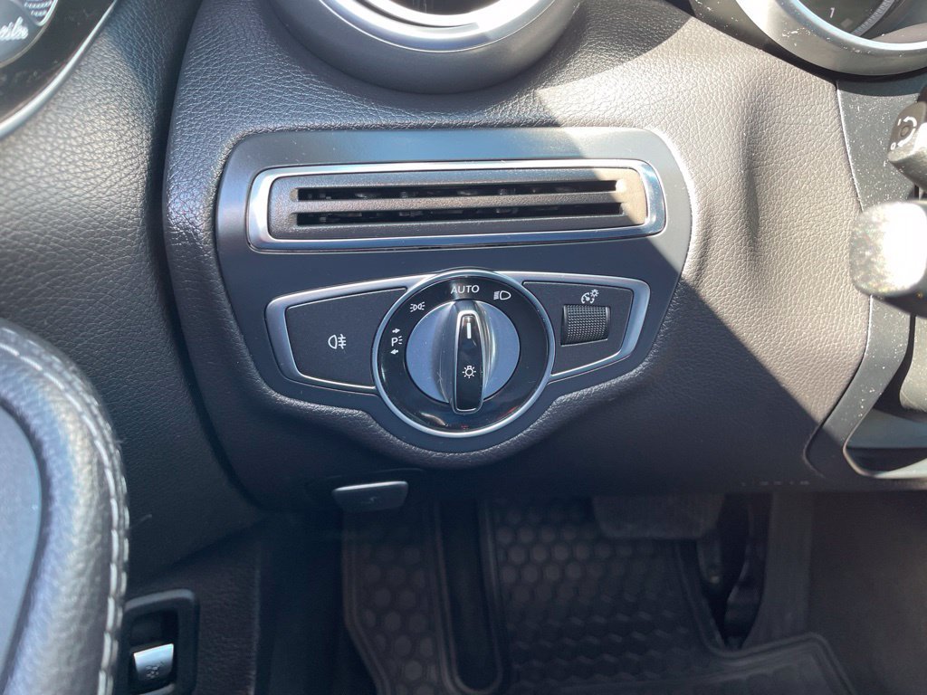 Used 2016 Mercedes-Benz C 300 4MATIC Sedan image 26