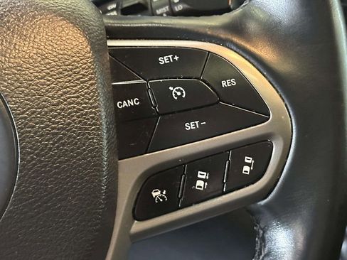 Used 2019 Jeep Cherokee High Altitude AWD/4WD image 25