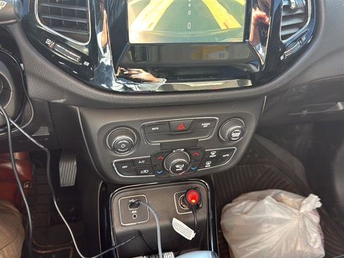 Used 2020 Jeep Compass Latitude image 7