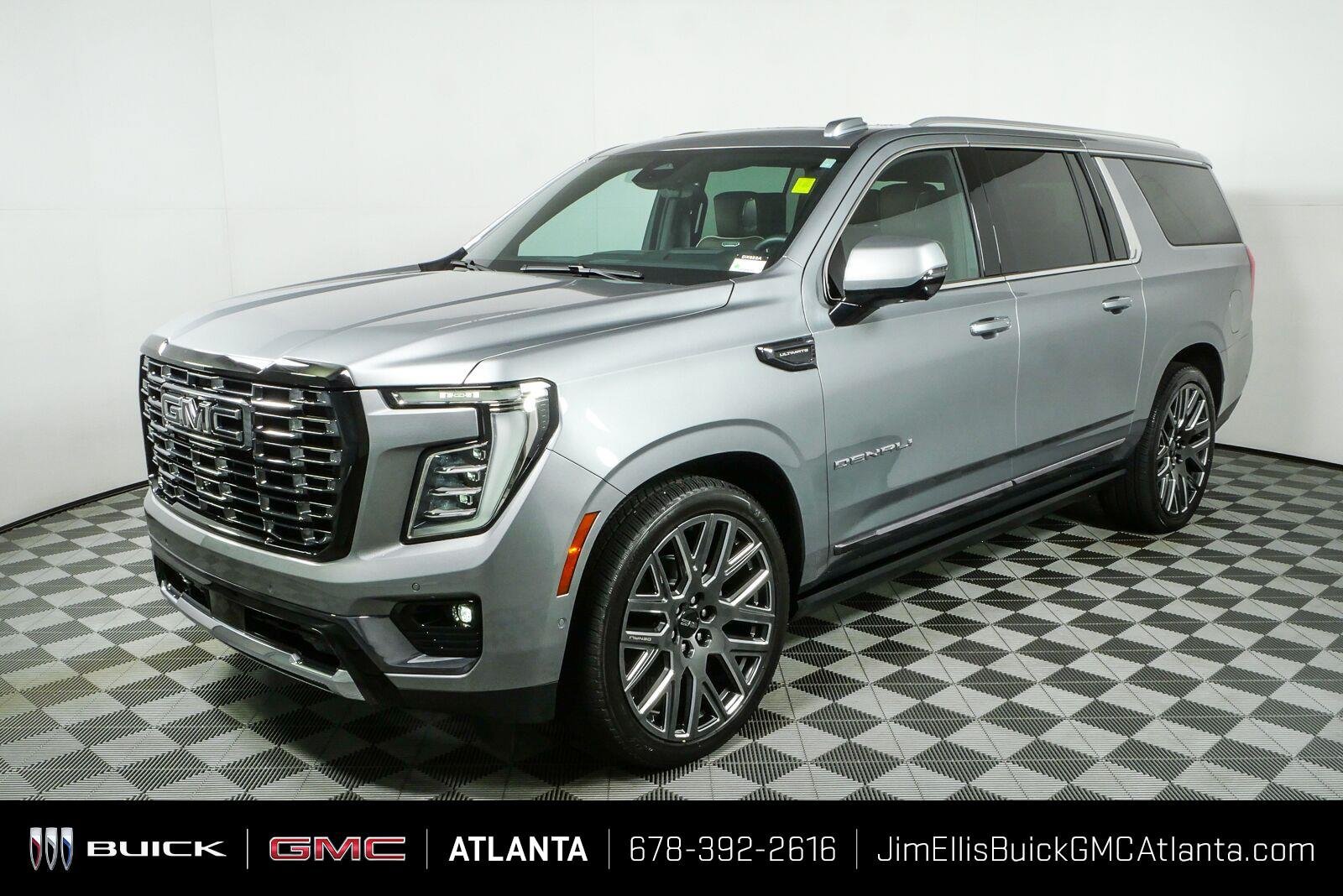 Used 2025 GMC Yukon XL Denali Ultimate w/ LPO, Floor Liner Package AWD/4WD image 29
