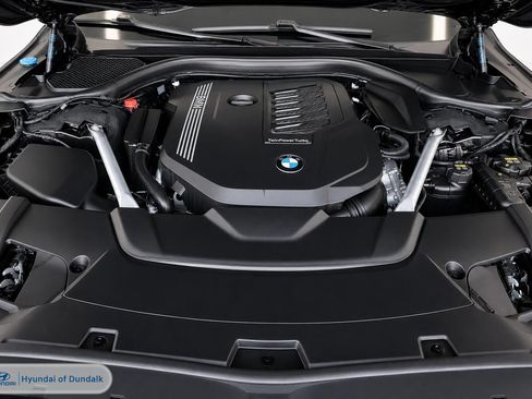Used 2020 BMW 740i w/ M Sport Package RWD image 14