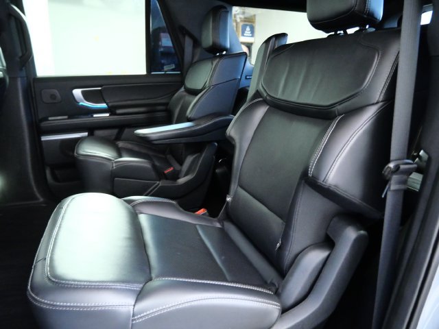 Used 2025 Ford Expedition Max Platinum w/ Stealth Performance Package AWD/4WD image 15