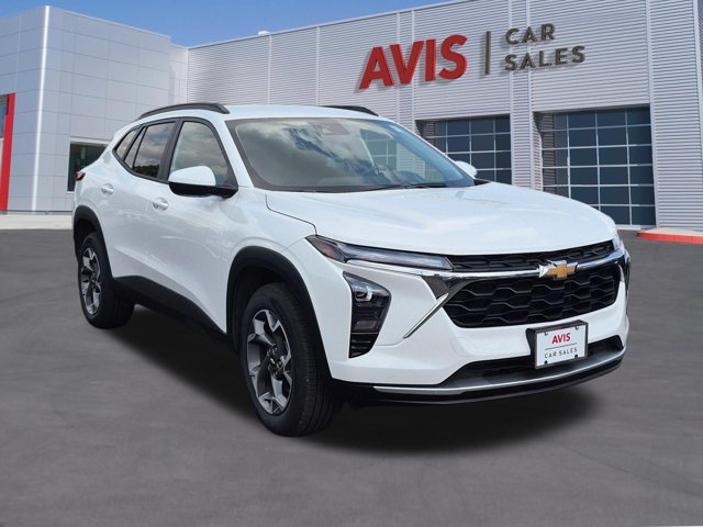 Used 2026 Chevrolet Trax LT FWD image 3