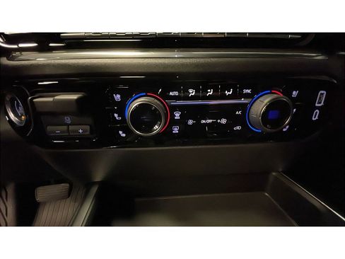 Certified 2024 Chevrolet Silverado 1500 LTZ image 17