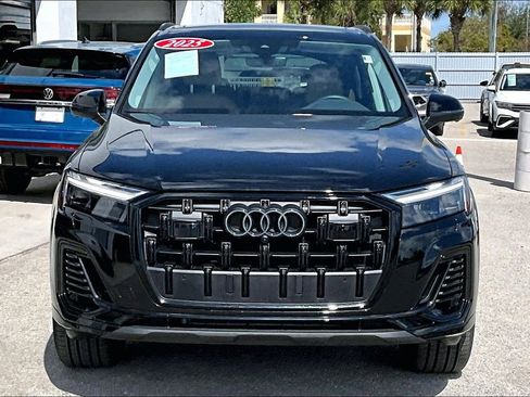 Certified 2025 Audi Q7 2.0T Premium w/ Convenience Plus Package image 10