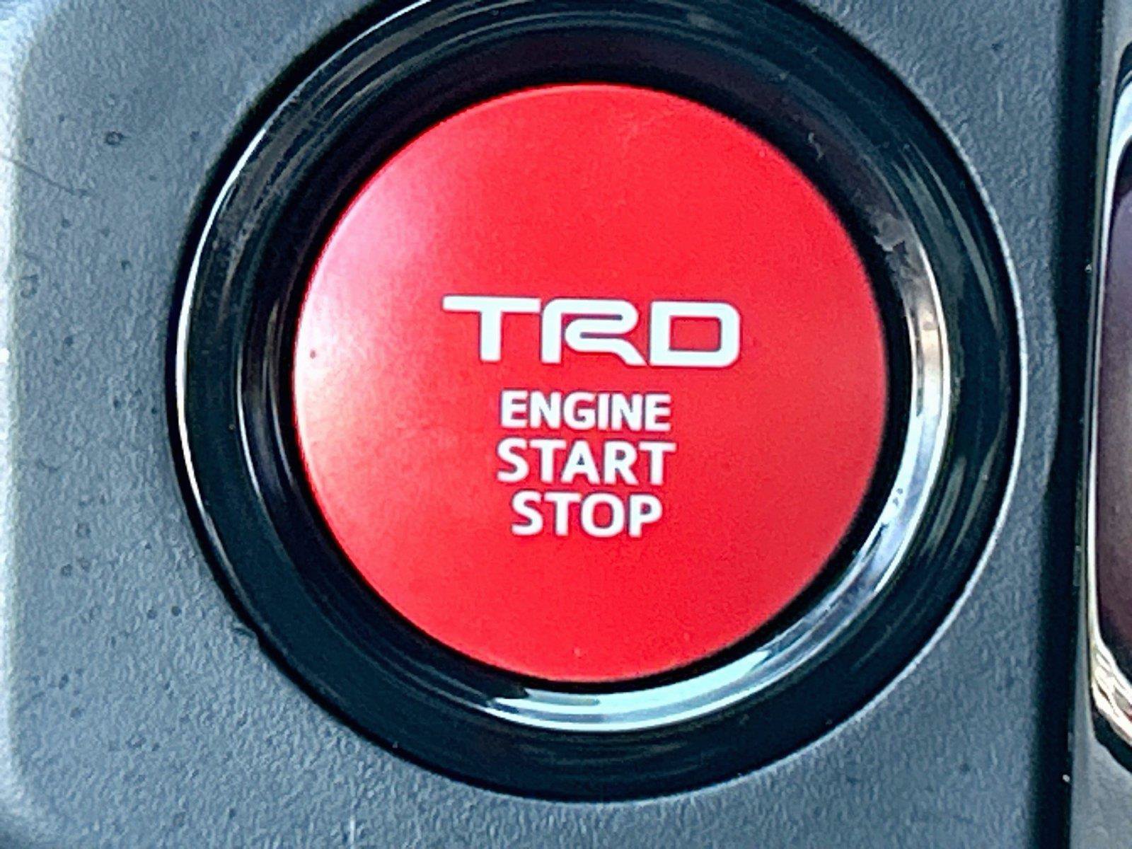 Used 2024 Toyota Tacoma TRD Sport AWD/4WD image 33
