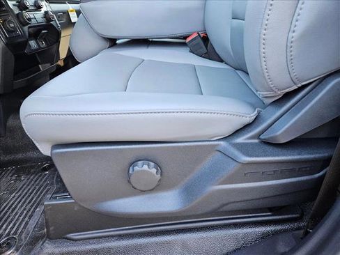 New 2025 Ford F450 XL image 4