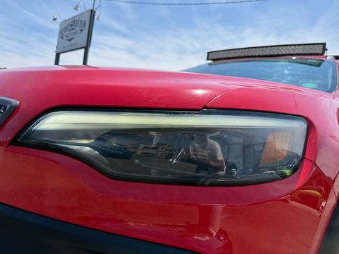 Used 2019 Jeep Cherokee Trailhawk w/ Trailer Tow Group image 9