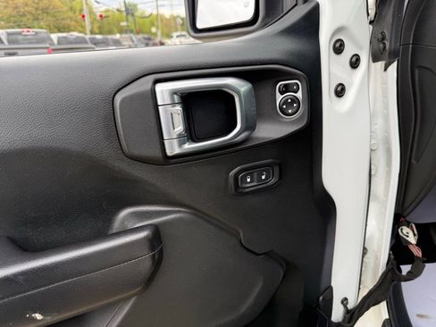 Used 2020 Jeep Gladiator Sport w/ Quick Order Package 24S AWD/4WD image 22
