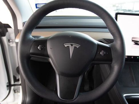 Used 2023 Tesla Model Y Long Range image 10